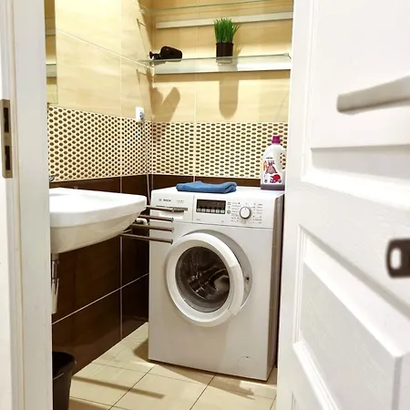 Appartement Cozy 2-room Apt, Parking Nearby